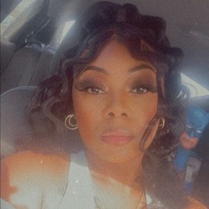 Meet your Posher, Lakyse